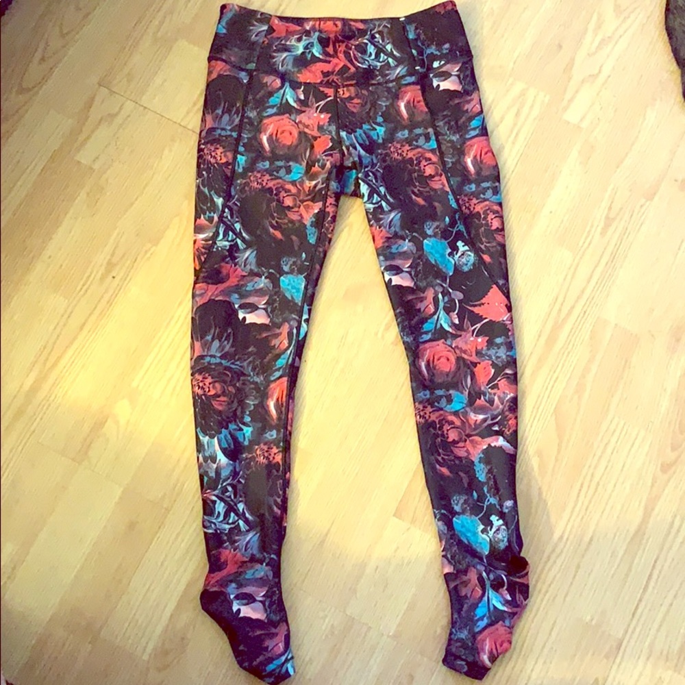 Carrie Underwood's Calia workout /yoga leggings